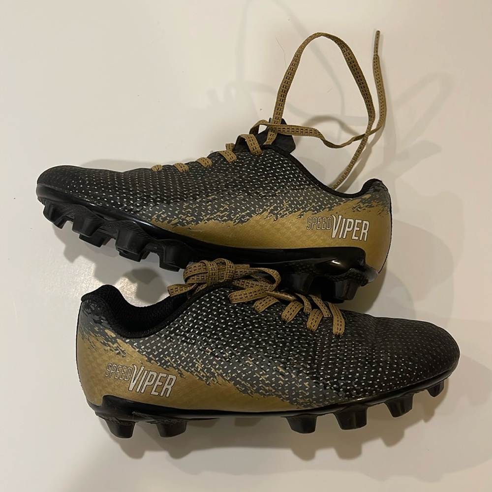 DSG youth 13 soccer cleats